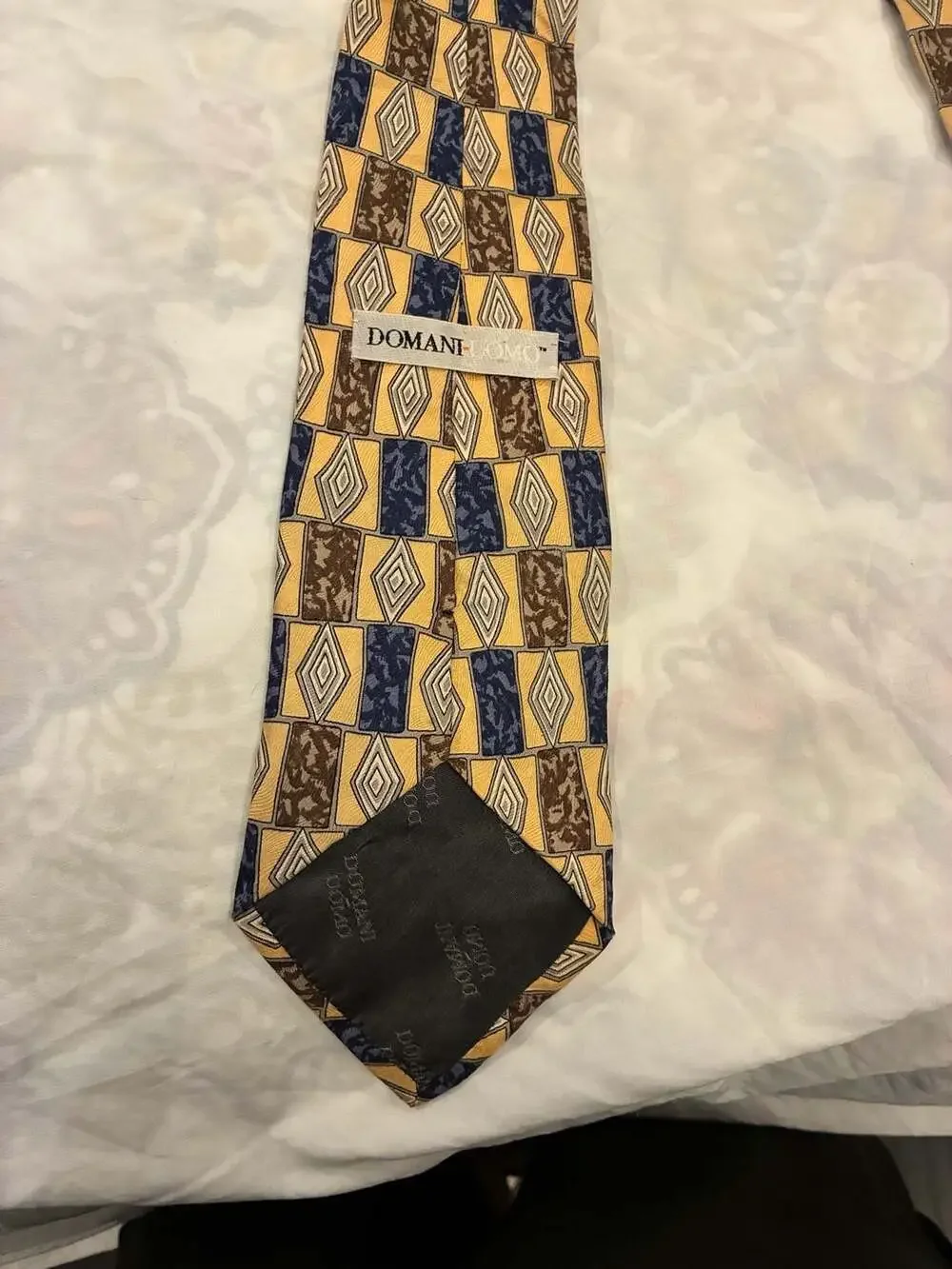 Domani Uomo Vintage 100% Silk Geometric Diamond Pattern Necktie Yellow Blue Brow